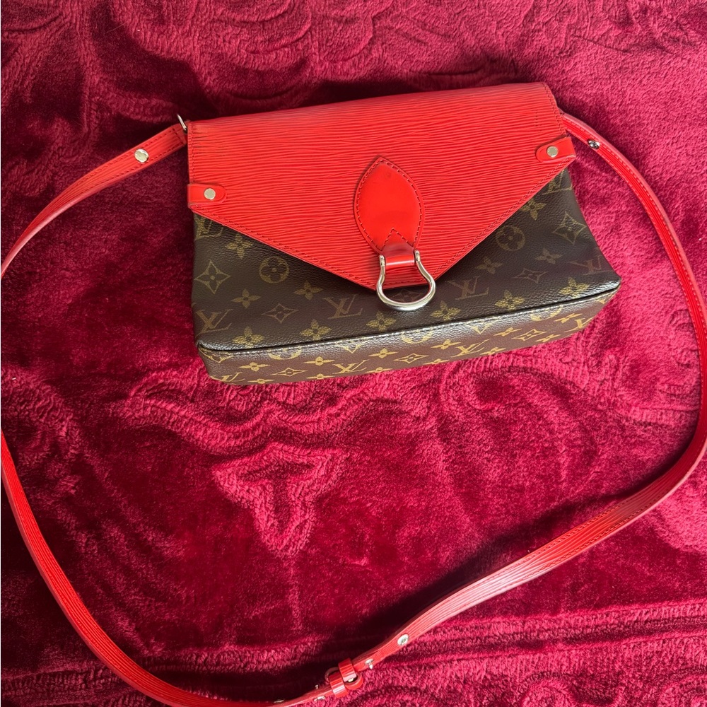 Chic Red and Brown Crossbody Bag